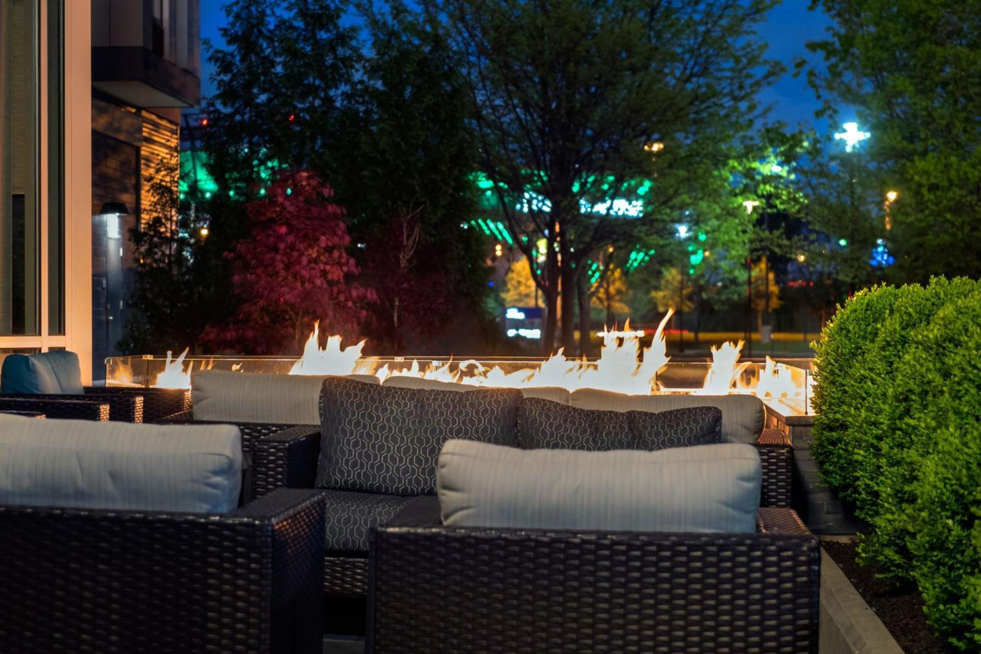 Courtyard By Marriott South At The Navy Yard Hotel