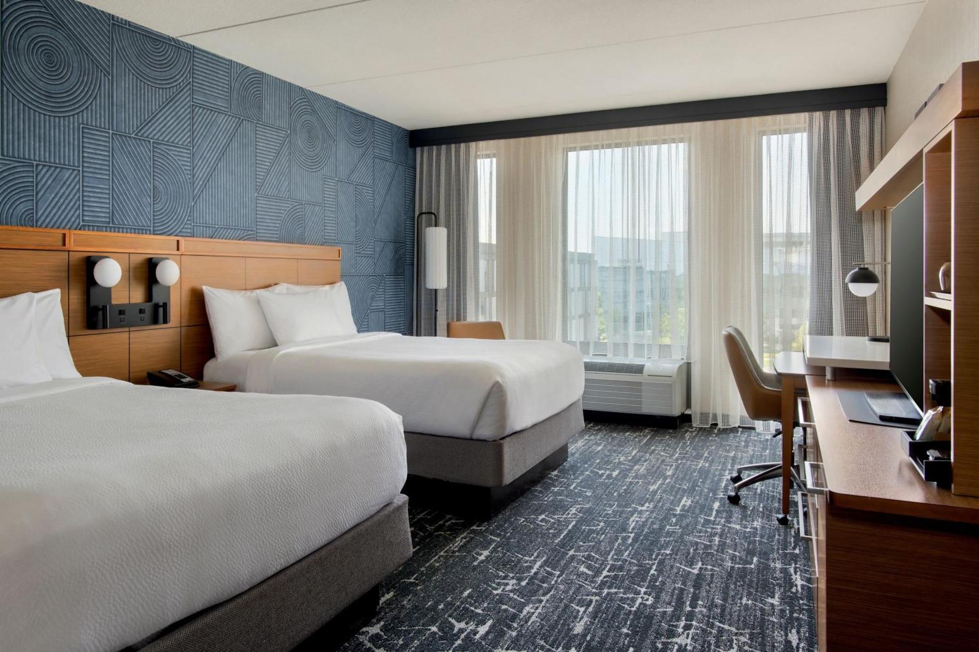 Courtyard By Marriott South At The Navy Yard Hotel