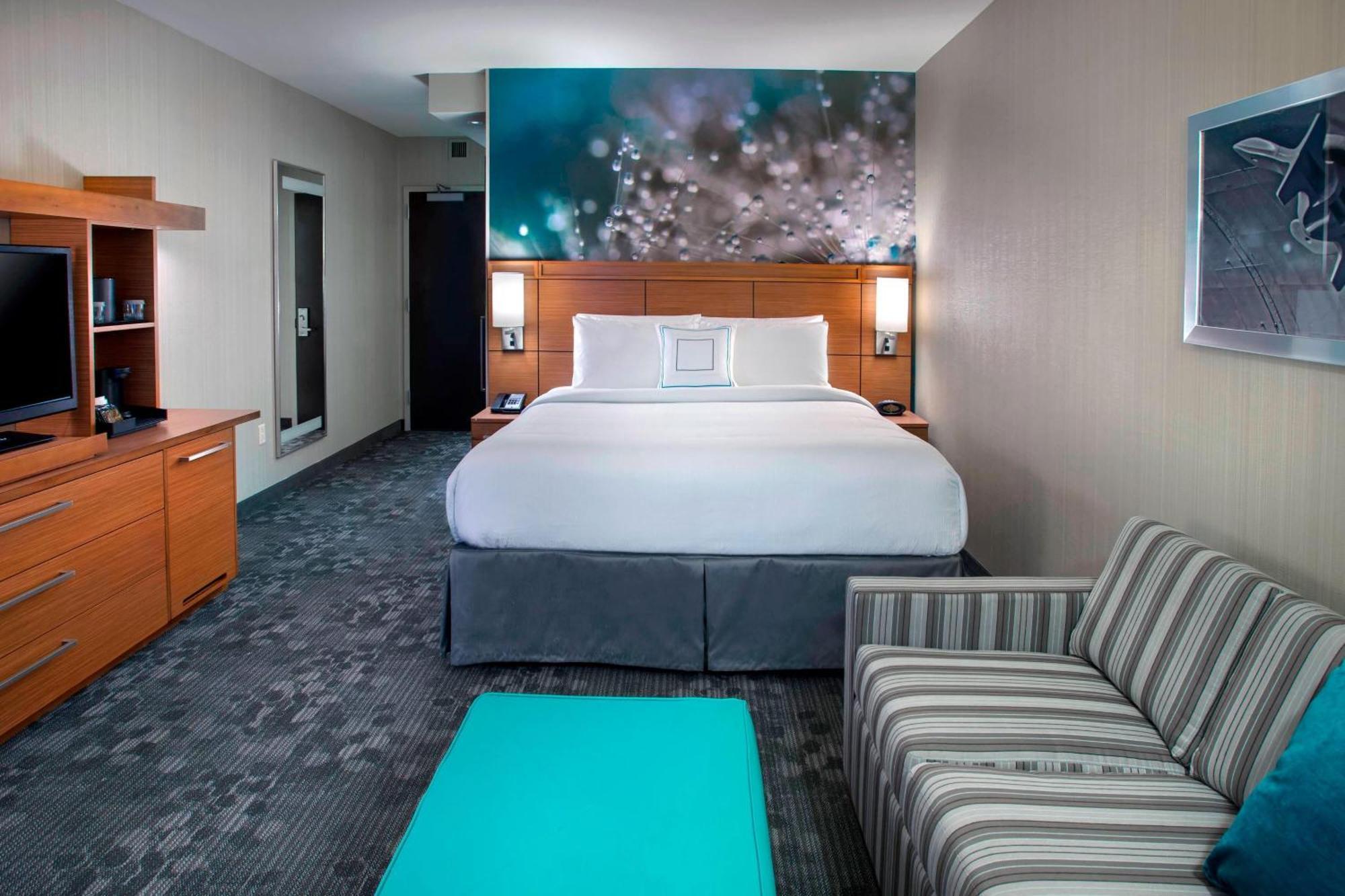 Courtyard By Marriott South At The Navy Yard Hotel 3*