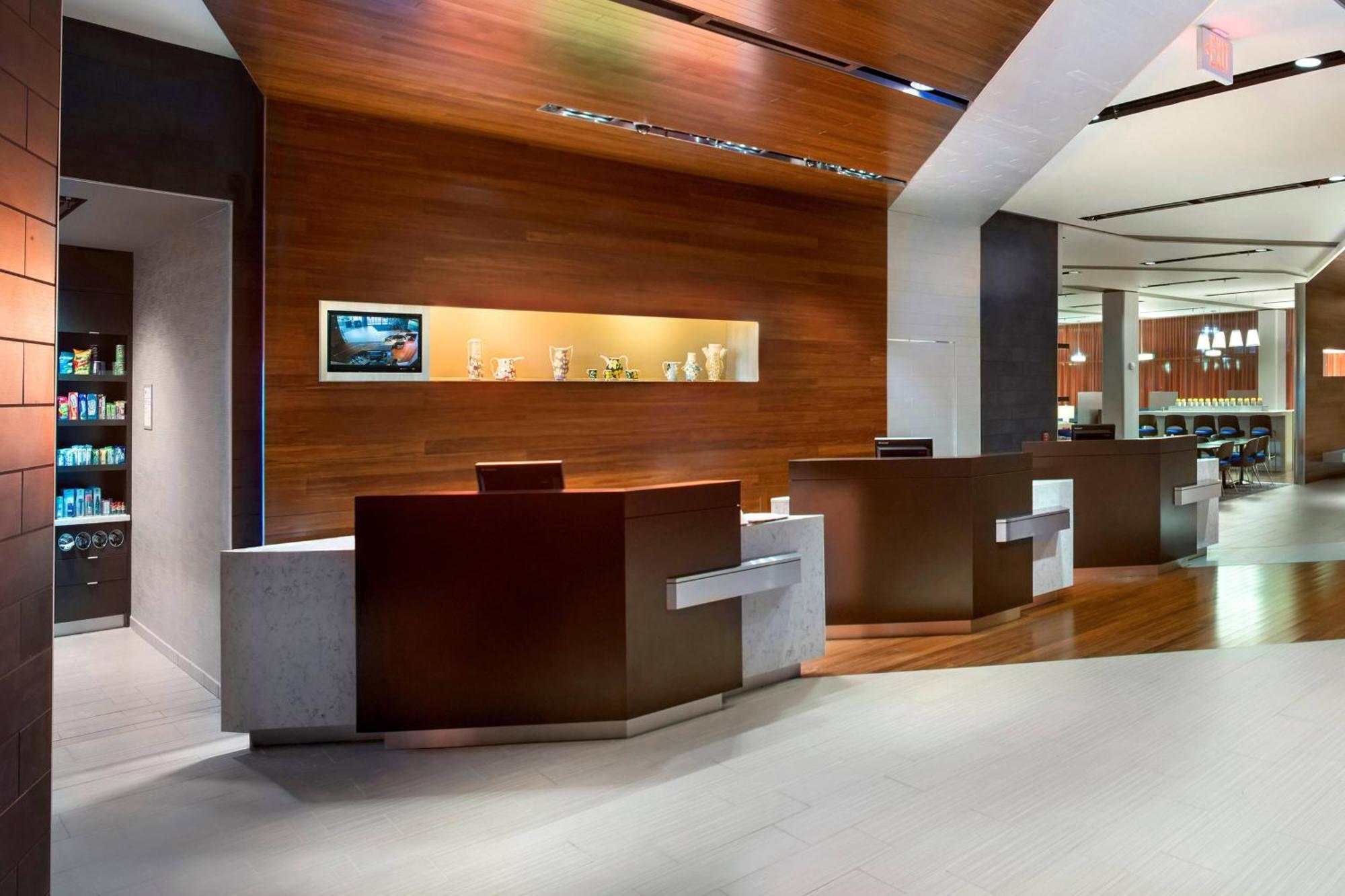 Courtyard By Marriott South At The Navy Yard